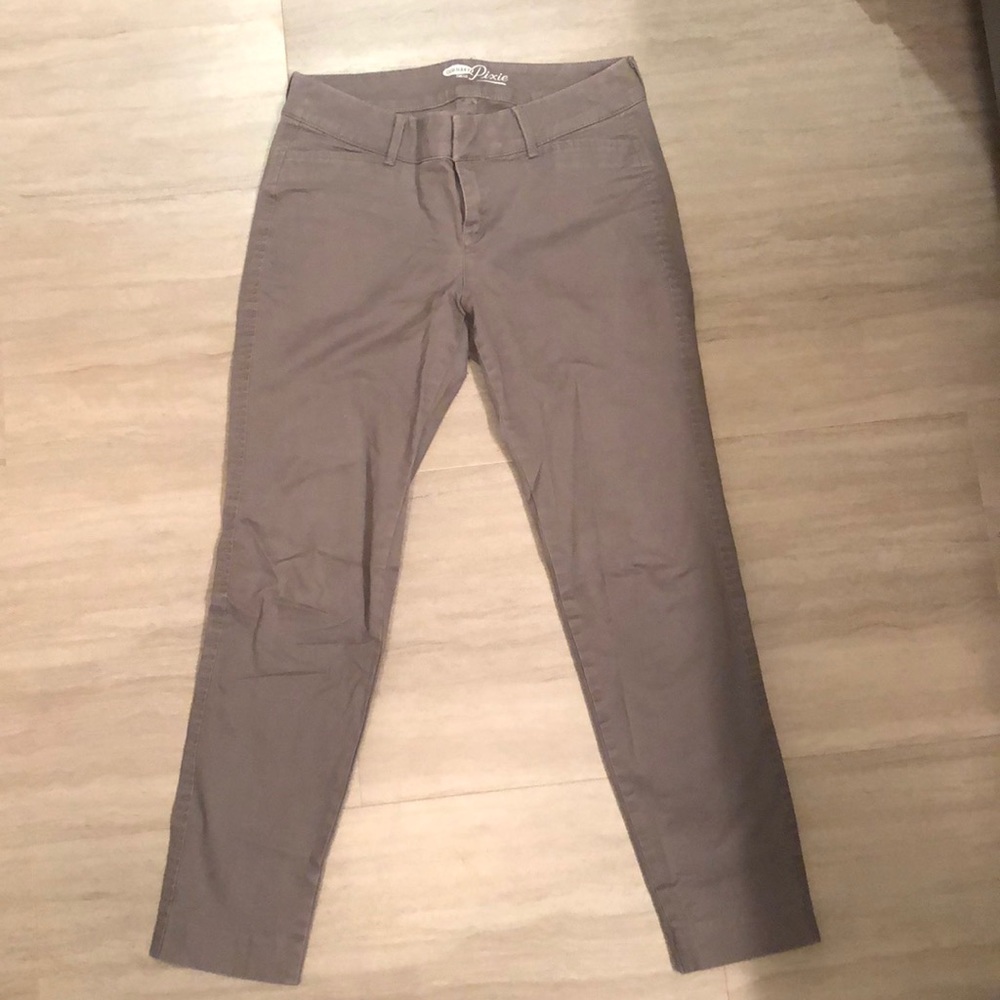 Old Navy Pixie Pants (Petite Size 2)